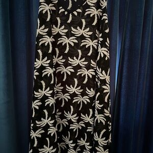 Elegant Black and White Palm Print Skirt